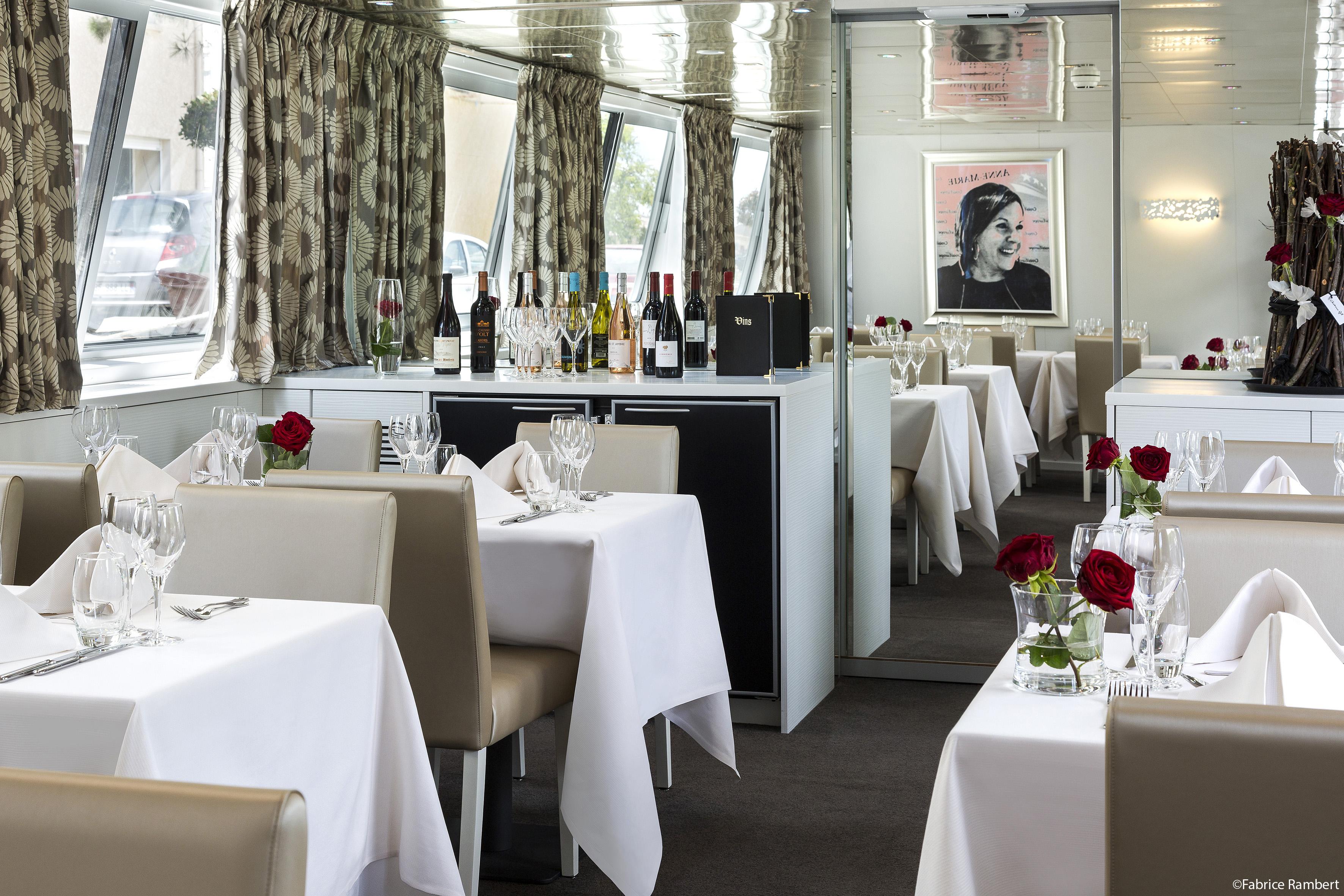 CroisiEurope Anne-Marie Restaurant 2.jpg